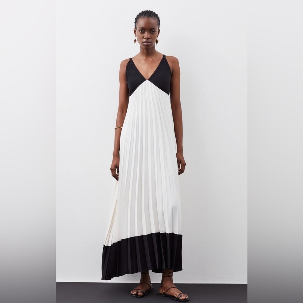 Karen Millen Soft Tailored Pleated Full Skirted Midaxi Dress- Mono size 8
